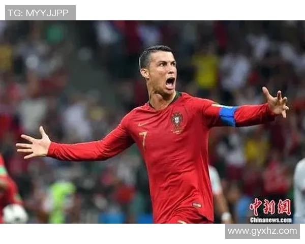 足球巨星与孩子亲密互动 展现球场外的温暖与幽默瞬间